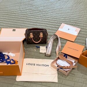 Louis Vuitton speedy 20 bag ♥️ strap that come with and extra lv strap